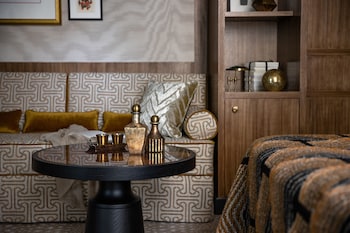 Executive Club