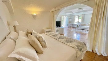 Family Suite, 2 Bedrooms, Terrace, Garden View