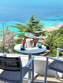 Deluxe Room, 1 Bedroom, Balcony, Sea View
