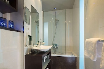 Adjacent Family Room