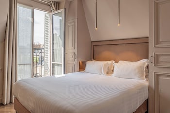 Signature Double or Twin Room, Bathtub