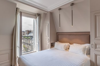 Signature Double or Twin Room, Bathtub