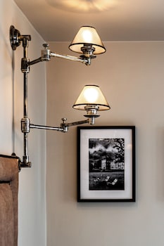 Signature Double or Twin Room, Bathtub