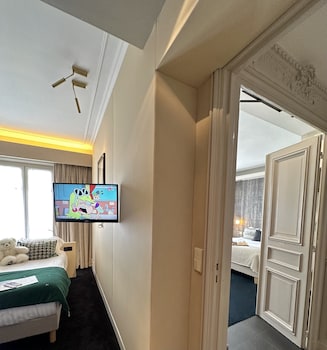 Family Suite, 2 Queen Beds (Family)