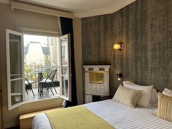 Romantic Suite, 1 Queen Bed with Sofa bed, Terrace