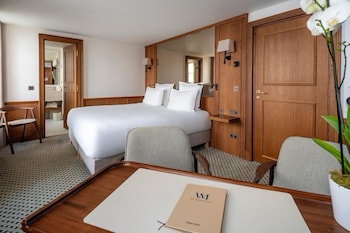 Executive Double or Twin Room, Accessible (La Parisienne)