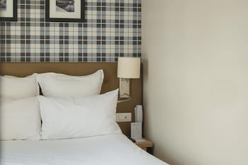 Standard Room, 1 Double Bed, Non Smoking (Small Room)
