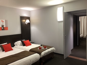 Family Suite, 2 Bedrooms (5 pax)