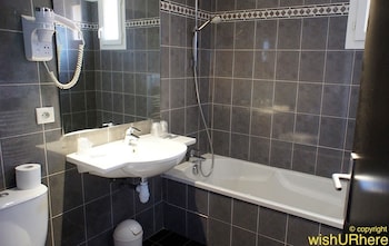 Family Triple Room (3 pax)