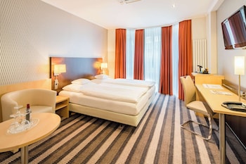 Standard Room, 1 Double Bed (Converts to 2 Twin Beds)