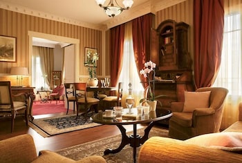 Sea View Presidential Suite