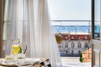 Sea View Premium Twin
