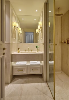 Deluxe Rooms with King Bed & Sofa Bed, Ladadika View