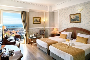 Side Sea View Premium Twin