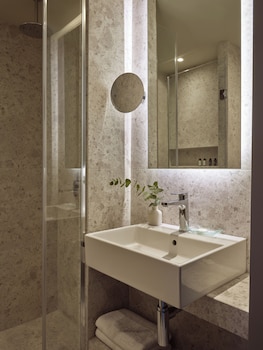 Superior Room, City View