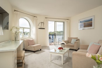 Executive Suite, 1 Double Bed, River View