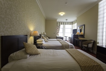 Room (Double +Single Bedded 3 pax)