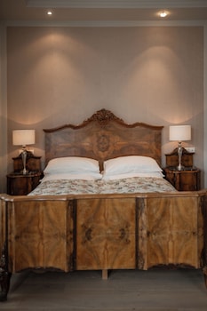 Exclusive Room