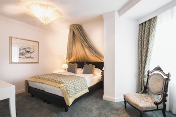 Premium Suite