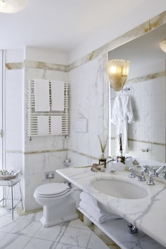 Classic Triple Room, Balcony