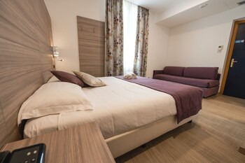 Comfort Triple Room