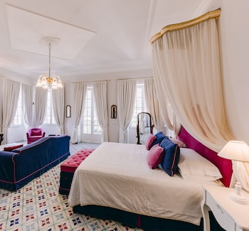 Suite, Sea View
