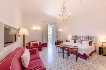 Deluxe Double or Twin Room, Partial Sea View