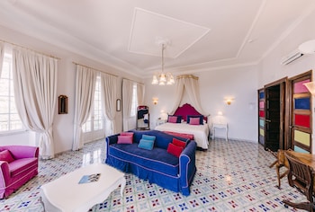 Suite, Sea View