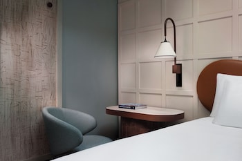 Suite, 1 King Bed