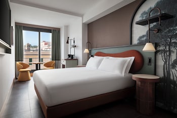 Deluxe Room, 1 King Bed