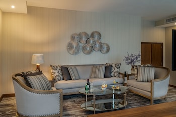 Presidential Suite, 1 King Bed, Non Smoking, City View