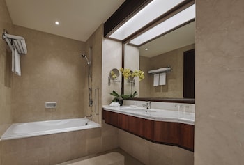 Premier Seaview room