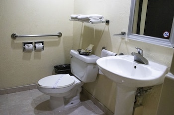 Standard Room, 2 Double Beds