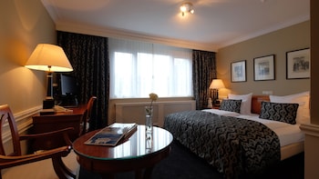 Standard Room, 1 Double or 2 Twin Beds