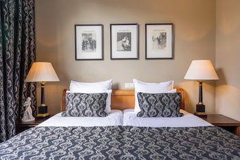 Standard Room, 1 Double or 2 Twin Beds