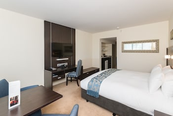 Standard Room, 1 King Bed