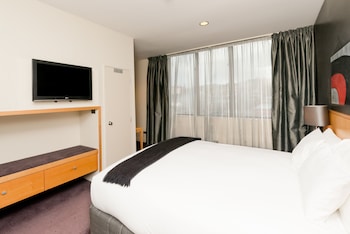 Suite, 1 King Bed, Tower