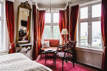 Double or Twin Room, Lake View (Historic Building)