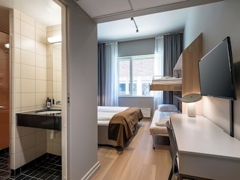 Room, Multiple Beds, Non Smoking (Family)