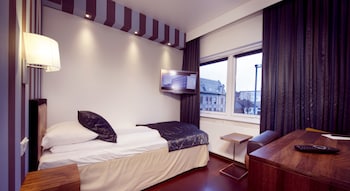 Single Room (Compact)