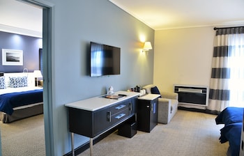 Family Twin Room (FAMT)