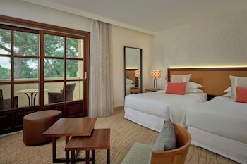 Deluxe Room, 2 Twin Beds, Balcony
