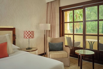 Superior Room, 1 Queen Bed, Resort View (Balcony)