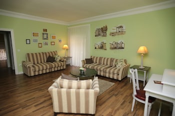 Family Room (Superior)
