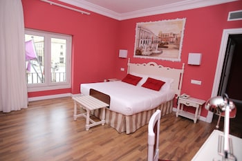 Family Room (Superior)
