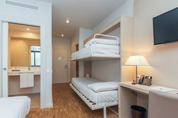 Deluxe Quadruple Room, 1 Bedroom