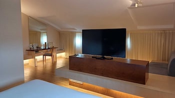 Junior Studio Suite