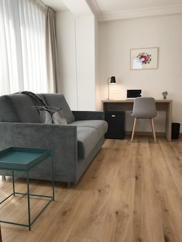 Superior Room, 1 King Bed, Beach View